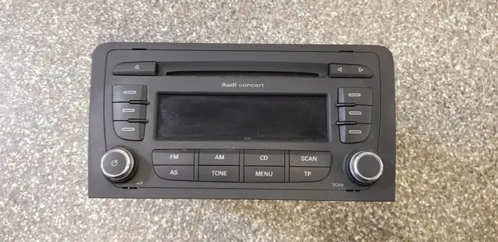 Audi A3/S3 8P (2004 - 2008) 8P0635186P Магнитола / мультимедийная система — фото 1