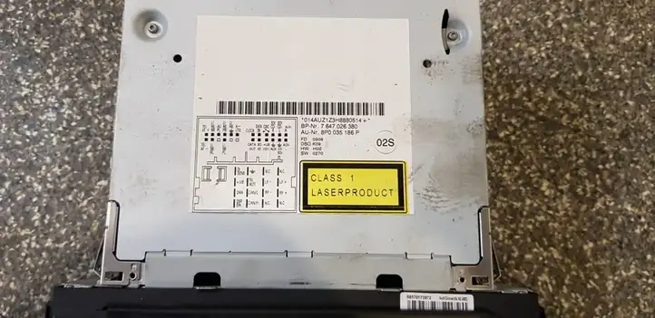 Audi A3/S3 8P (2004 - 2008) 8P0635186P Магнитола / мультимедийная система — фото 2