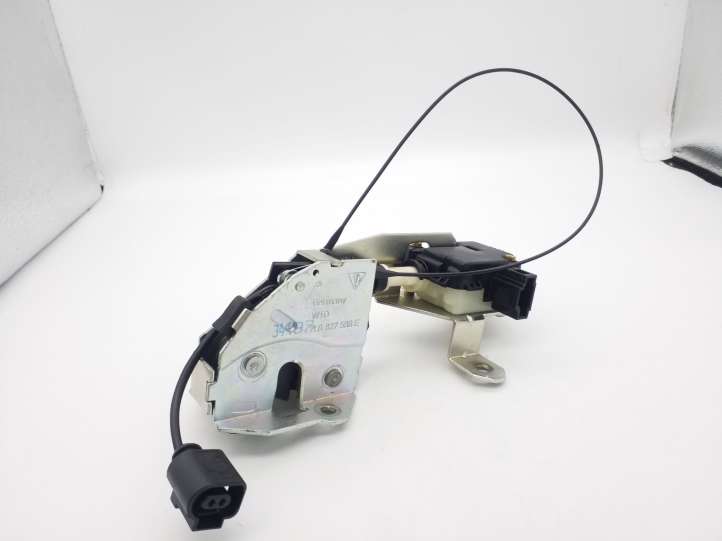 Volkswagen Touareg I (2002 - 2010)  7L0827506E Замок заднего стекла