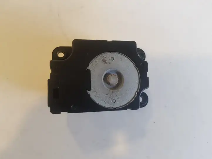 Nissan Juke I F15 (2010 - 2018) T1007781T0806111B Двигатель задвижки потока воздуха — фото 2