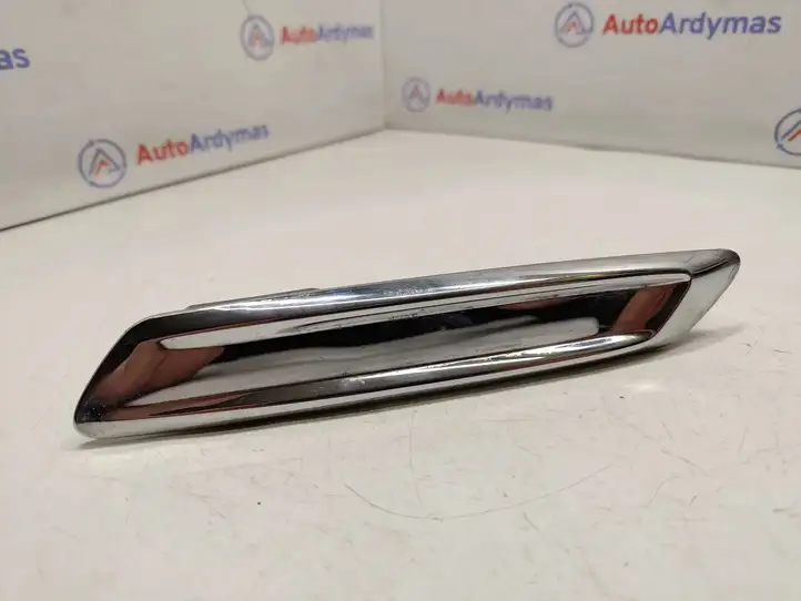 BMW 5 F10 F11 (2009 - 2016) 7336646 Молдинг крыла — фото 1