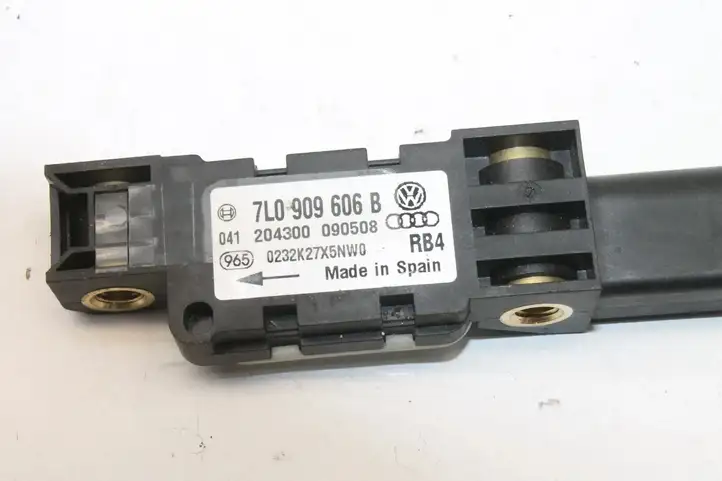 Volkswagen Touareg I (2002 - 2010) 7L0909606B Датчик удара SRS — фото 5