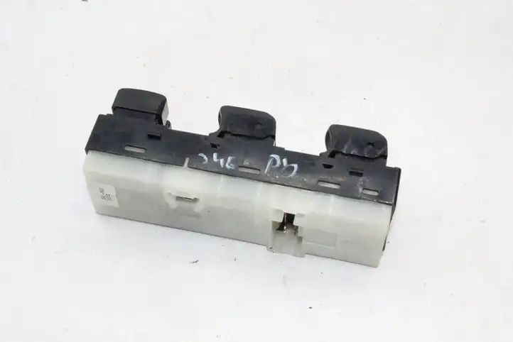 Nissan X-Trail T31 (2007 - 2014) 25401JH100 Блок кнопок стеклоподъемников — фото 1