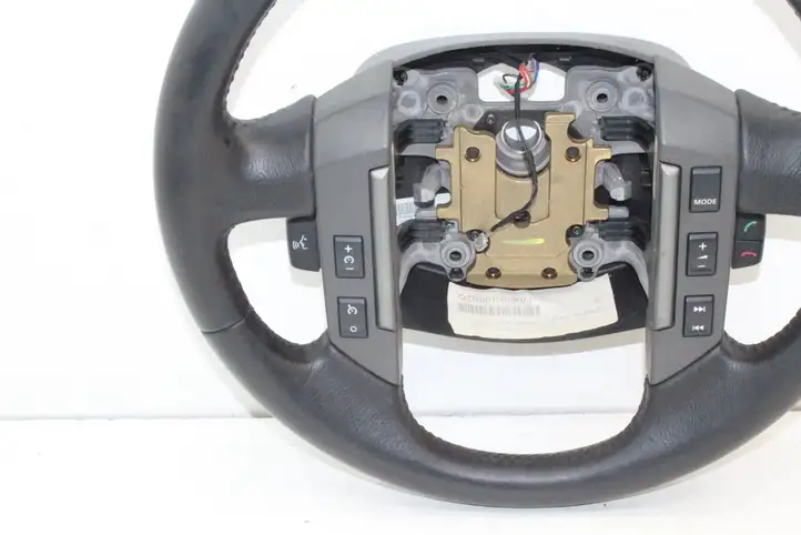 Land Rover Discovery 3 - LR3 (2004 - 2009) QTB501550 Руль — фото 4