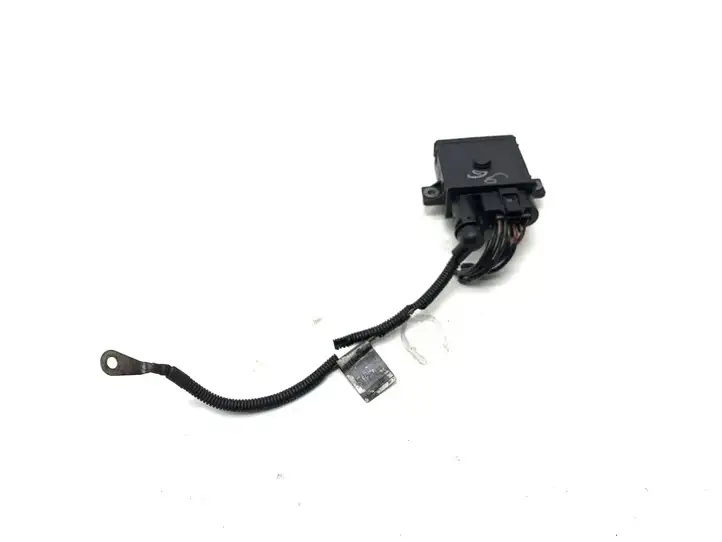 BMW 5 E60 E61 (2004 - 2010) 778923005 Реле накала свечей — фото 2