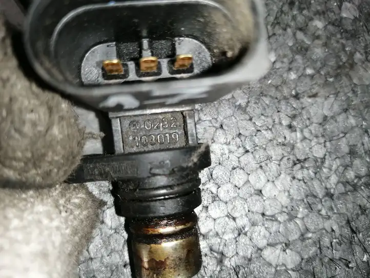 Volkswagen Golf IV (1998 - 2005) 0232103019 Датчик положения коленвала — фото 2