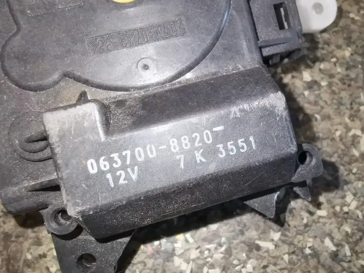 Toyota Avensis T250 (2006 - 2009) 0637008820 Двигатель задвижки потока воздуха — фото 4