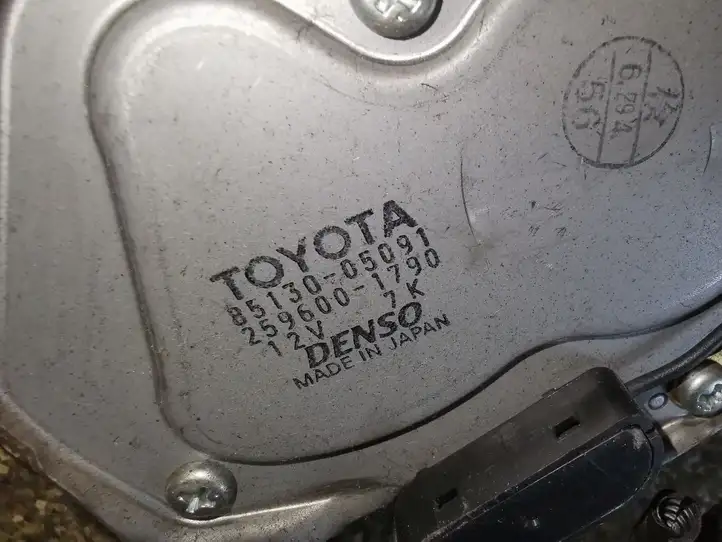 Toyota Avensis T250 (2006 - 2009) 8513005091 Двигатель стеклоочистителя заднего стекла — фото 3