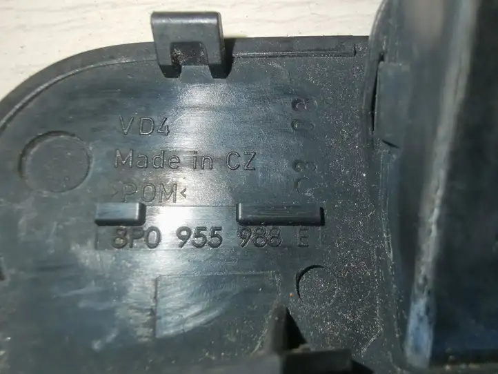 Audi A3/S3 8P (2004 - 2008) 8P0955988E Форсунка омывателя лобового стекла — фото 3
