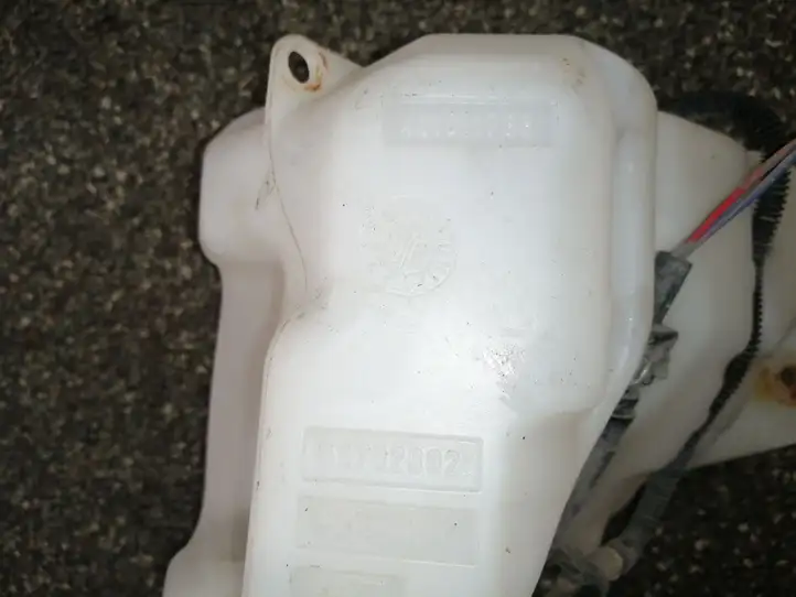Opel Corsa D (2006 - 2010) 55702892 Бачок омывателя стекла — фото 2