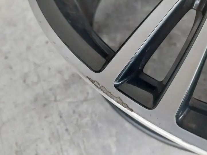 BMW X4 G02 (2018 - ) 8043670 Легкосплавный колесный диск R21 — фото 4