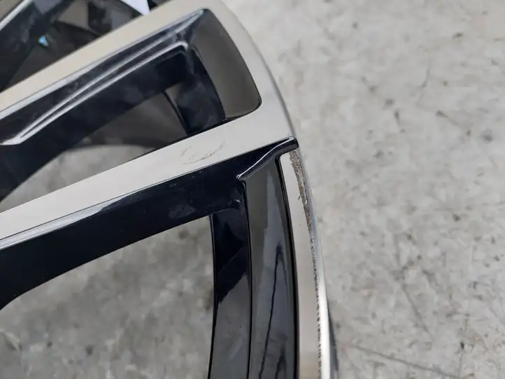 BMW X6 G06 (2019 - ) 8090013 Легкосплавный колесный диск R22 — фото 4