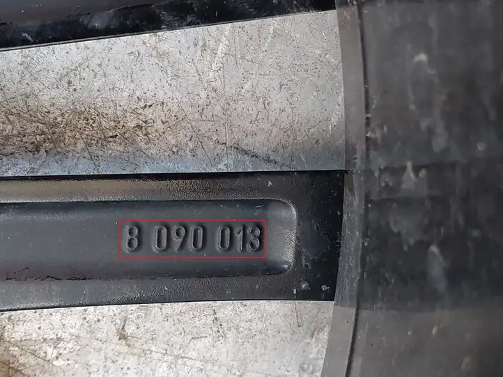 BMW X6 G06 (2019 - ) 8090013 Легкосплавный колесный диск R22 — фото 7