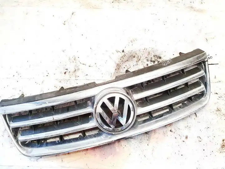 Volkswagen Touareg I (2002 - 2010) 7l6853601a Передняя решетка — фото 1