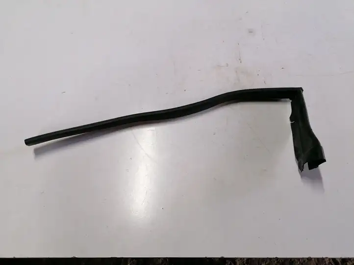 Mercedes-Benz E W212 (2009 - 2016)  A2126280098 Уплотнитель моторного отсека