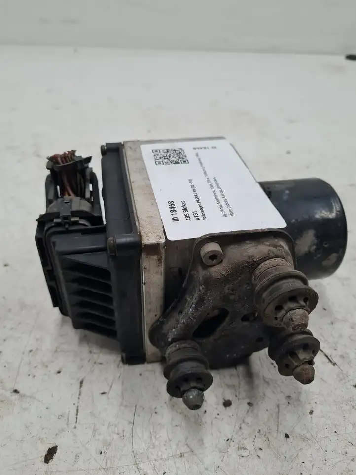 Volkswagen PASSAT B6 (2005 - 2010) ABS блок — фото 3