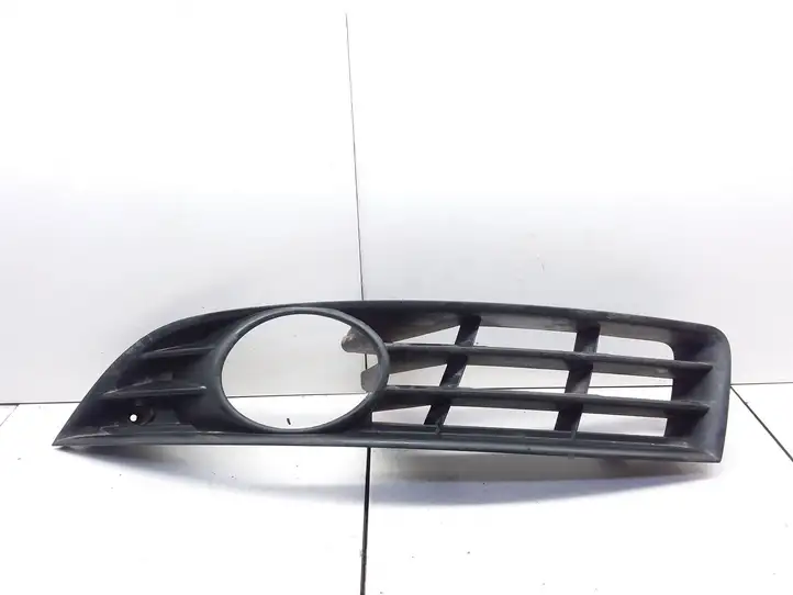 Volkswagen PASSAT B6 (2005 - 2010) 3C0853665A Нижняя решетка переднего бампера — фото 1