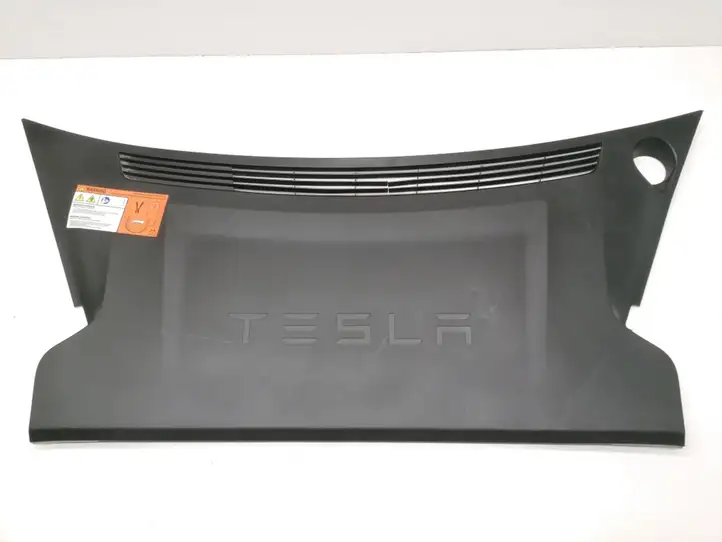 Tesla Model S (2016 - 2021) 1060482-00-B Накладка замка капота — фото 1