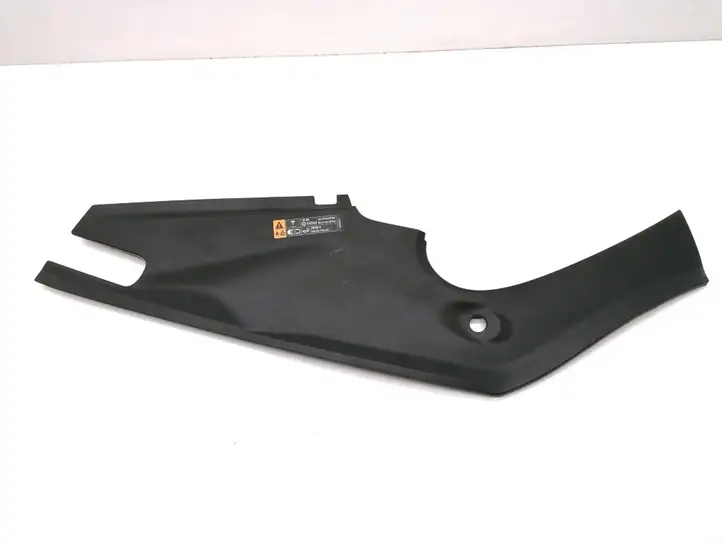 Tesla Model S (2016 - 2021)  1060480-00-B Накладка замка капота