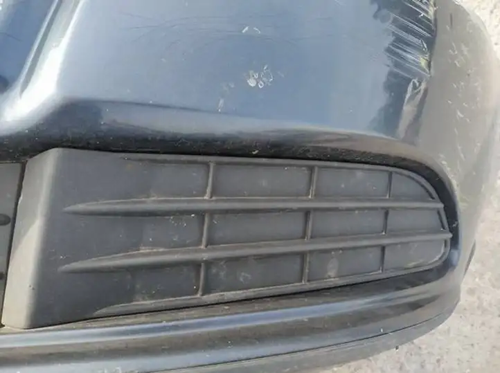 Volvo S40 (2007 - 2012) Нижняя решетка переднего бампера — фото 1