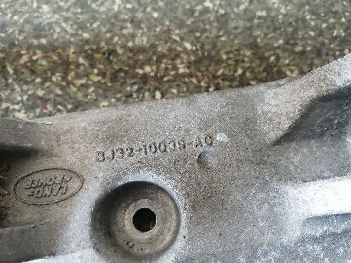 Land Rover Evoque I (2011 - 2015) BJ3210039AC Кронштейн генератора — фото 2