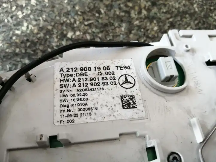 Mercedes-Benz E W212 (2009 - 2016) A2129001906 Передняя подсветка — фото 3