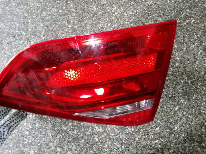 Audi A4 S4 B8 8K (2007 - 2011) Задний фонарь в крышке багажника — фото 2