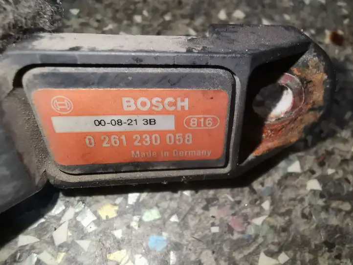 Peugeot 607 (2000 - 2004) 0261230058 Датчик давления воздуха впуска — фото 3