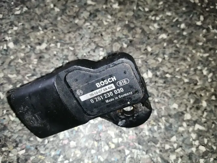 Fiat Punto (188) (1999 - 2010) 0261230030 Датчик давления воздуха впуска — фото 2