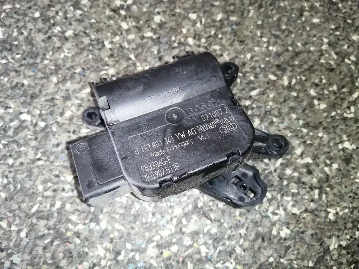 Volkswagen Touran I (2003 - 2010) 1K1907511B Двигатель задвижки потока воздуха — фото 1