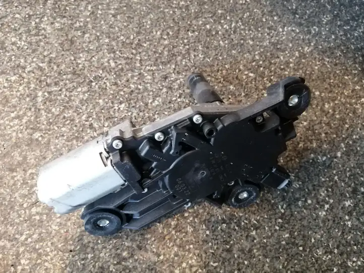 Ford Focus (2005 - 2008) 3M51R17K441AE Двигатель стеклоочистителя заднего стекла — фото 2