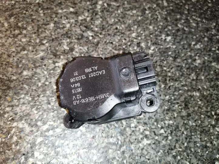 Ford Focus (2005 - 2008) 3M5H19E616AB Двигатель задвижки потока воздуха — фото 1