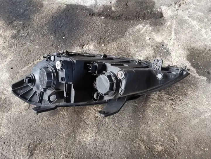 SsangYong Kyron (2005 - 2007) Передняя фара — фото 3