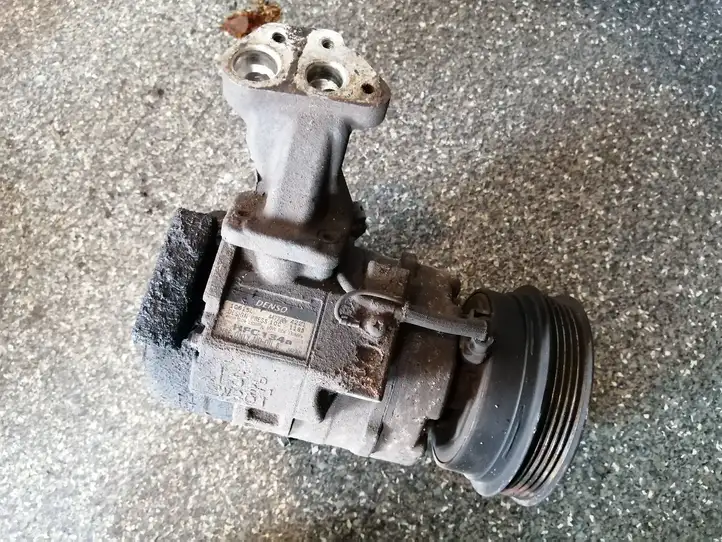 Toyota Avensis Verso (2001 - 2004) 4472204221 Компрессор (насос) кондиционера воздуха — фото 1