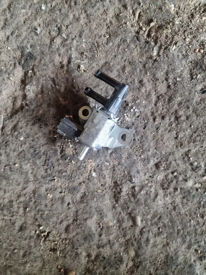 Nissan Juke I F15 (2010 - 2018) Соленоид турбины — фото 3