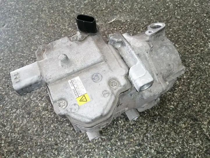 Toyota Yaris (2012 - 2014) 0422001041 Компрессор (насос) кондиционера воздуха — фото 4