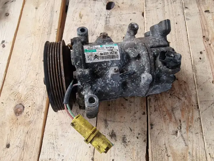 Ford Focus (2005 - 2008) 9659875780 Компрессор (насос) кондиционера воздуха — фото 2