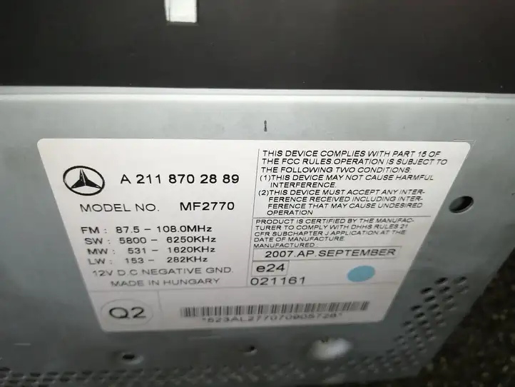 Mercedes-Benz E W211 (2002 - 2009) A2118702889 Магнитола / мультимедийная система — фото 2