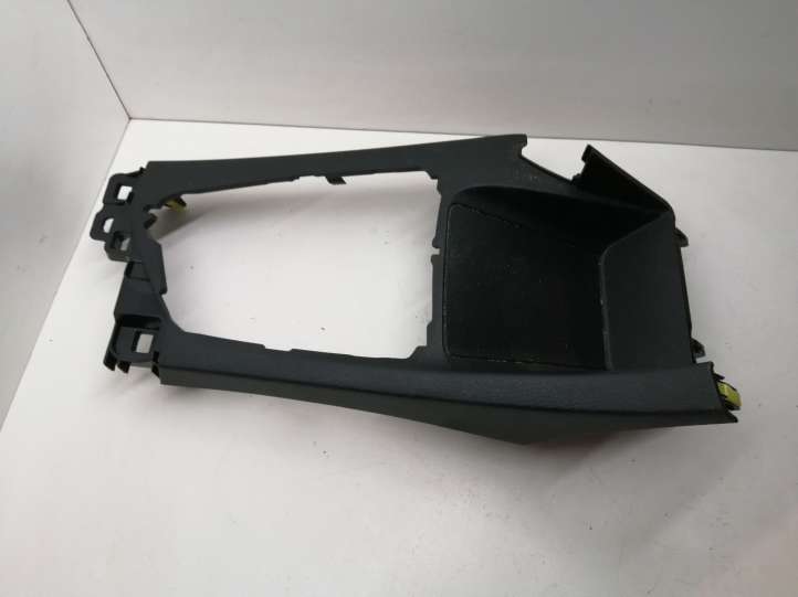 Toyota Auris E180 (2012 - 2018)  5882102610 Декоративная отделка