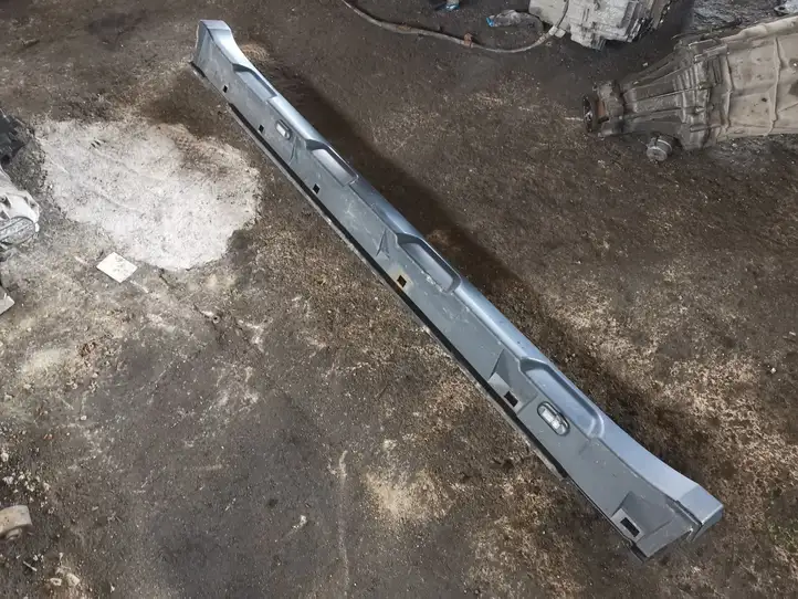 Subaru Outback (2009 - 2014) Порог кузова — фото 1