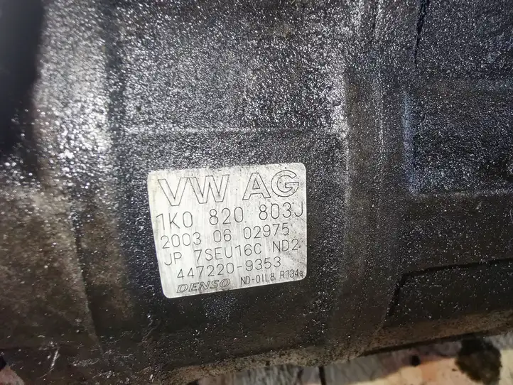 Volkswagen Touran I (2003 - 2010) 1K0820803J Компрессор (насос) кондиционера воздуха — фото 4