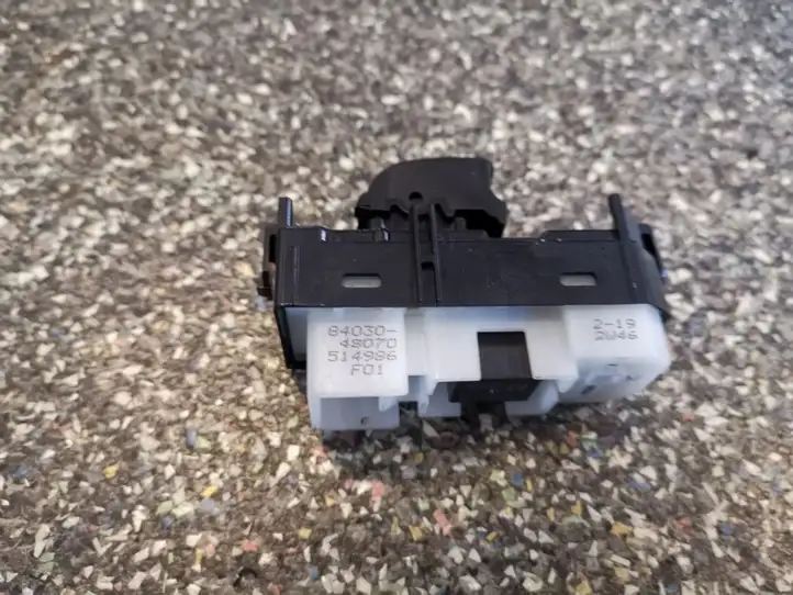 Lexus RX 300 (2003 - 2006) 8403048070 Кнопка стеклоподъемников — фото 2