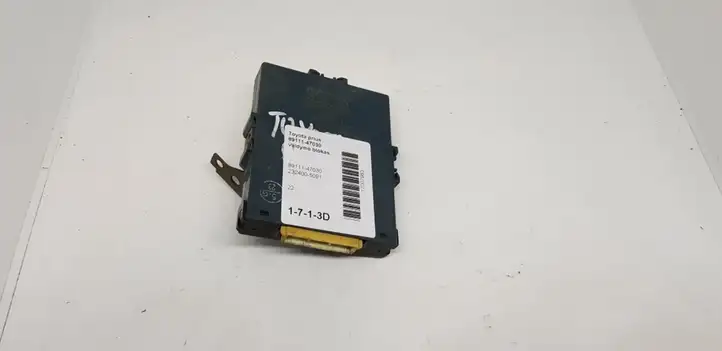 Toyota Land Cruiser (J120) (2002 - 2009) 8911147030 Прочие блоки управления — фото 1