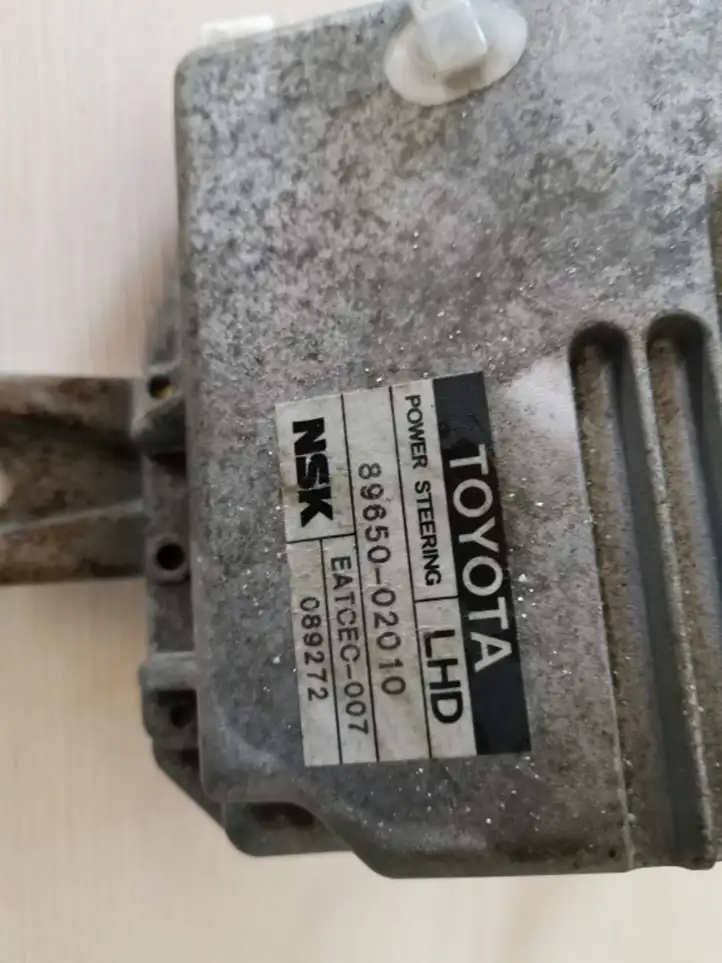 Toyota Corolla E120 E130 (2004 - 2007) 8965002010 Блок управления усилителем руля — фото 2