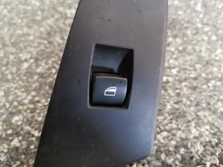 BMW 5 E60 E61 (2004 - 2010) 6922244 Кнопка стеклоподъемников — фото 2