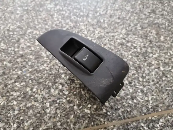 Toyota Avensis T250 (2006 - 2009) 7427205020 Блок кнопок стеклоподъемников — фото 1