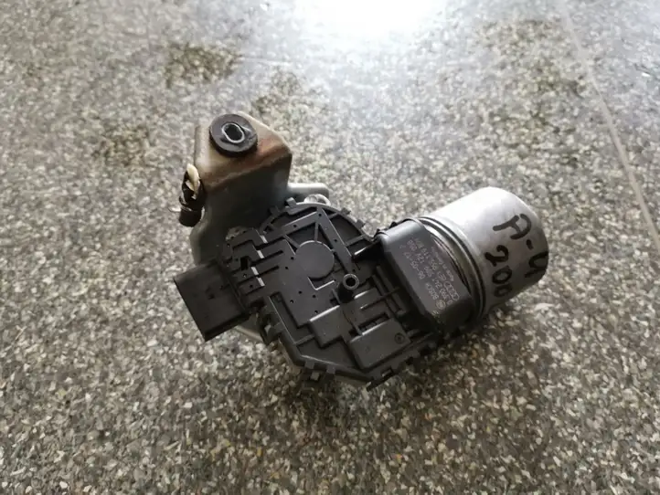 Audi A4 S4 B6 8E 8H (2000 - 2006) 0390241509 Двигатель стеклоочистителей — фото 1