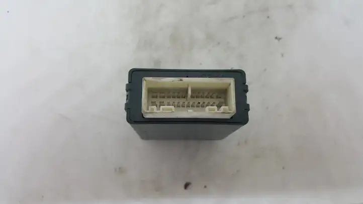 Toyota Yaris (1999 - 2003) 8598052031 Прочие блоки управления — фото 3