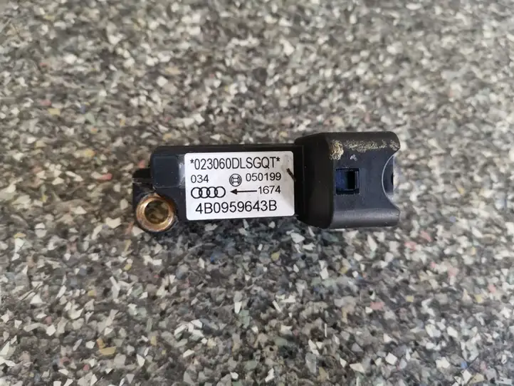 Audi A6 S6 C5 4B (2001 - 2004) 4B0959643B Датчик удара SRS — фото 1
