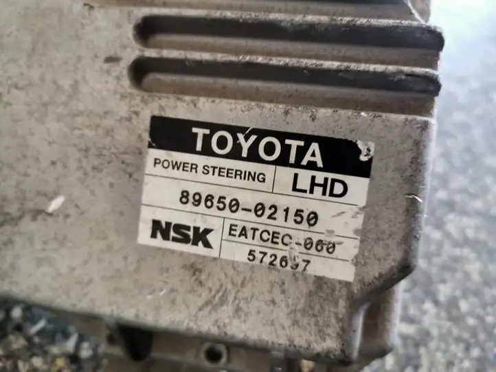 Toyota Corolla E120 E130 (2000 - 2004) 4520002221 Насос гидроусилителя руля — фото 2